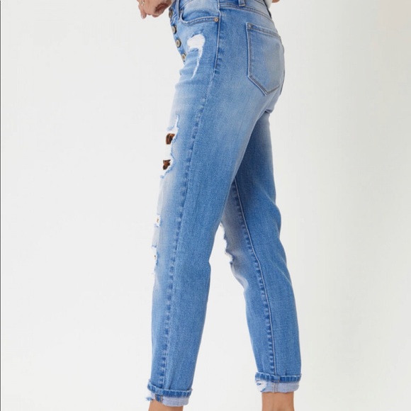 High Rise Button Fly Leopard Patch Skinny Jeans - Picture 9 of 13